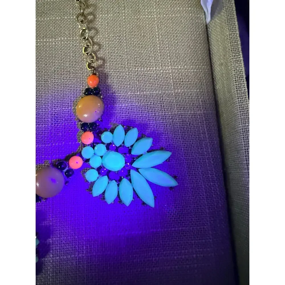 Y2K Statement Necklace Glow Black Light Gold Tone Rhinestone Bib Adjustable - Picture 12 of 13